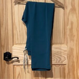 Figs Yola Skinny Leg Scrub Pants